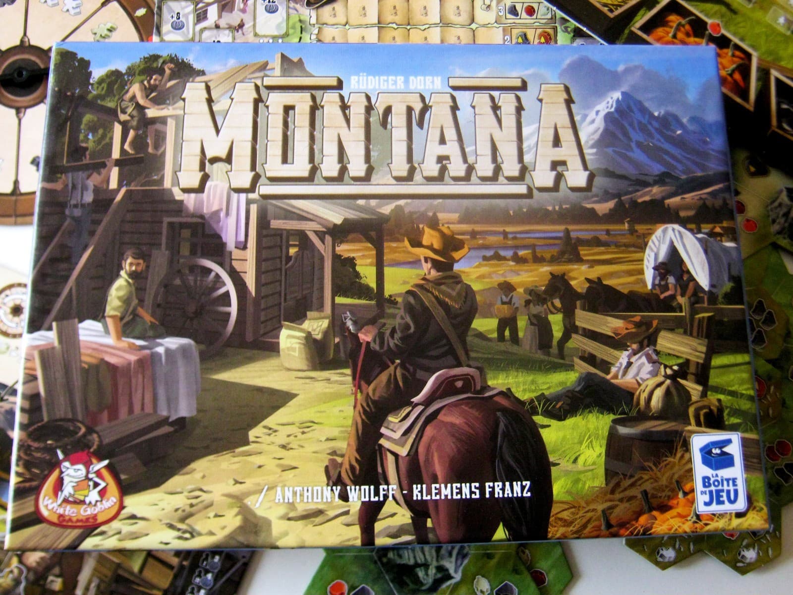 Critique de Montana