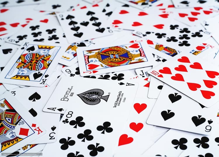 Boîte du jeu : Rami Contrat ou Liverpool Rummy
